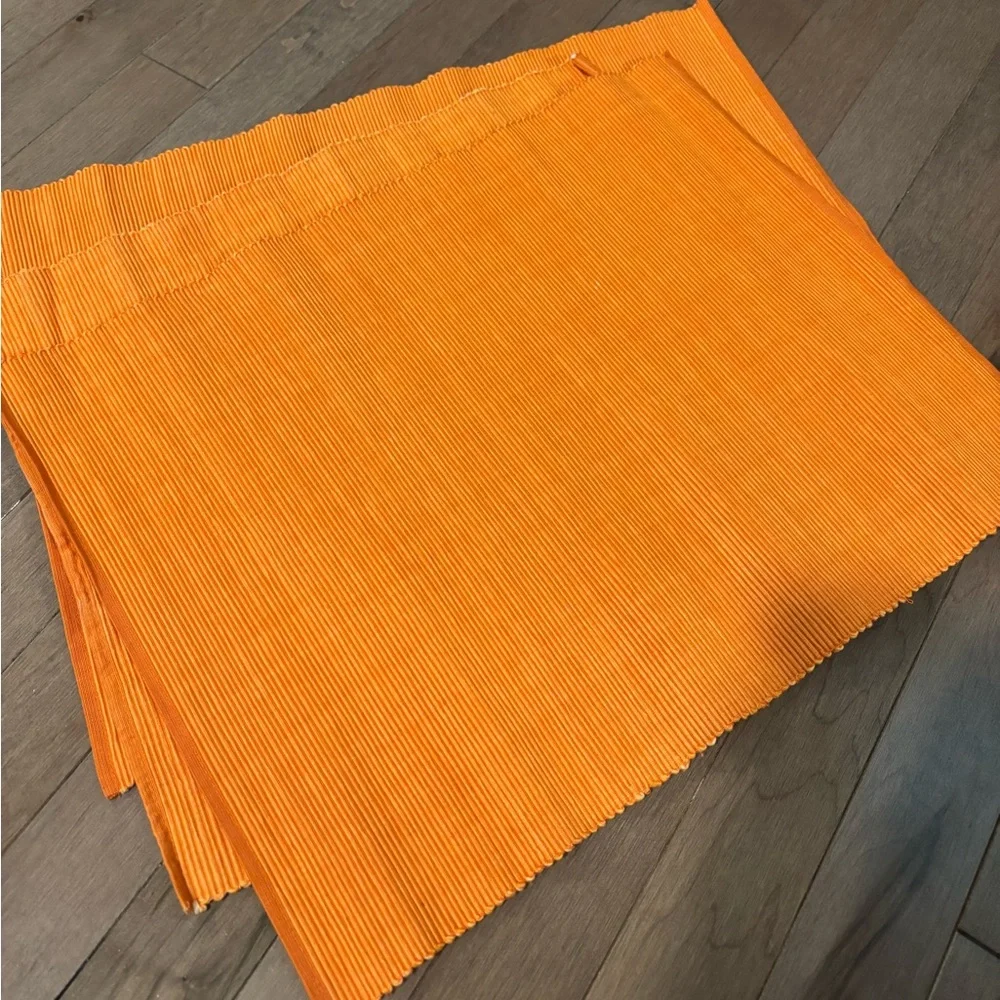 Crate&Barrel 100% Cotton Twilight Placemats (3) three in Orange/ Desert